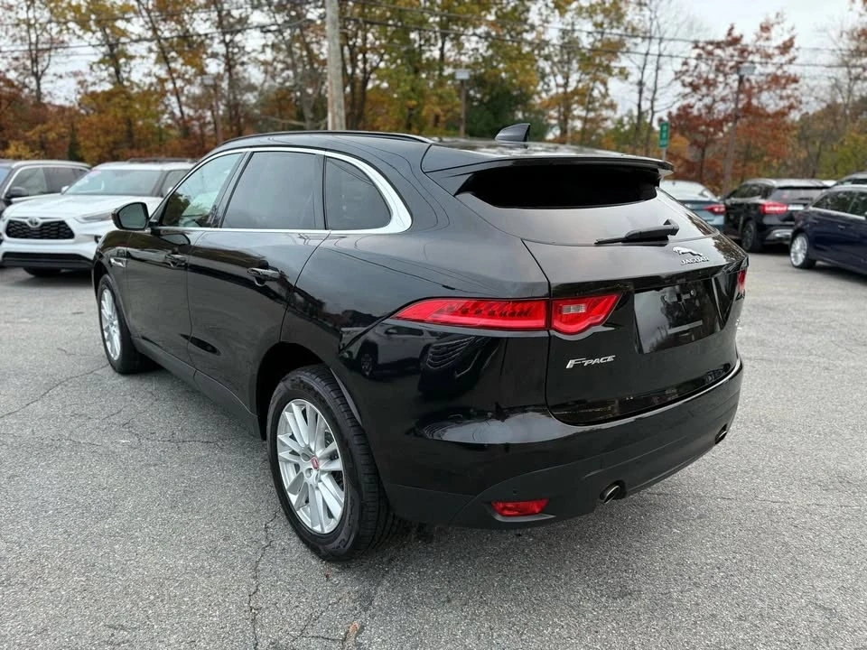 2019 Jaguar F-Pace - Image 9 of 19