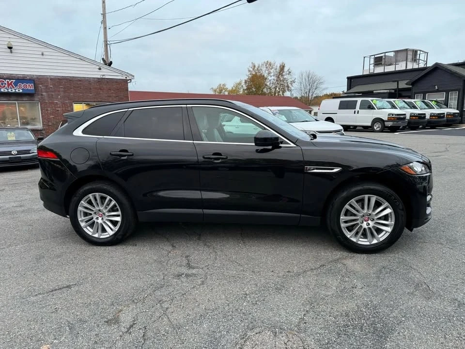 2019 Jaguar F-Pace - Image 6 of 19
