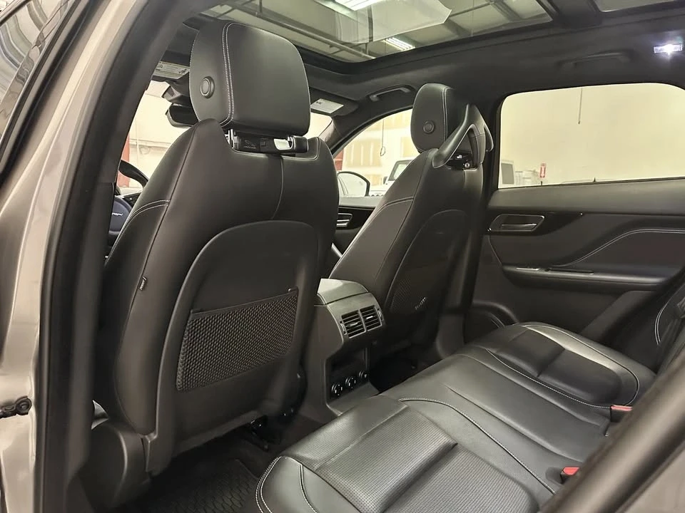 2019 Jaguar F-Pace - Image 17 of 19