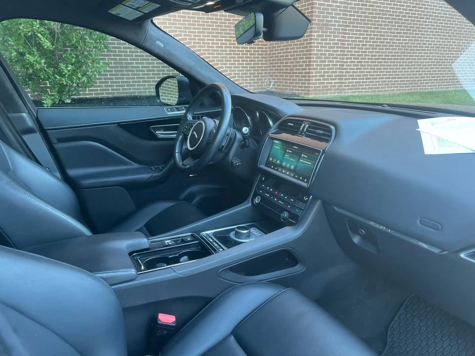 2019 Jaguar F-Pace - Image 15 of 16