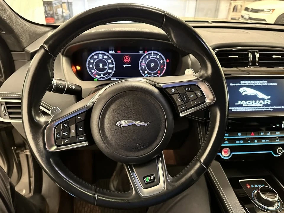 2019 Jaguar F-Pace - Image 9 of 19