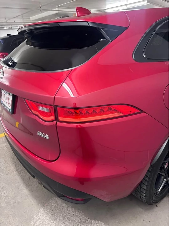 2019 Jaguar F-Pace - Image 9 of 19