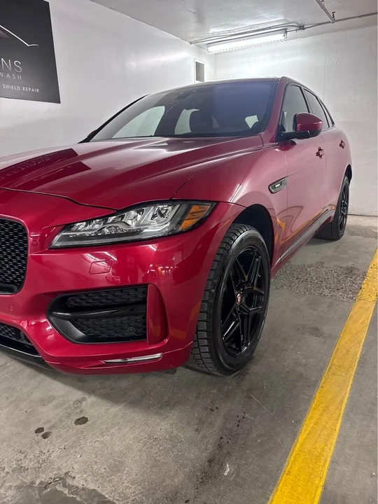 2019 Jaguar F-Pace - Image 7 of 19