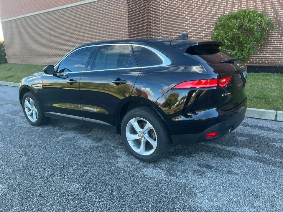 2019 Jaguar F-Pace - Image 5 of 16