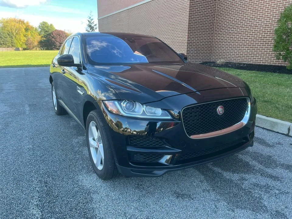 2019 Jaguar F-Pace - Image 9 of 16