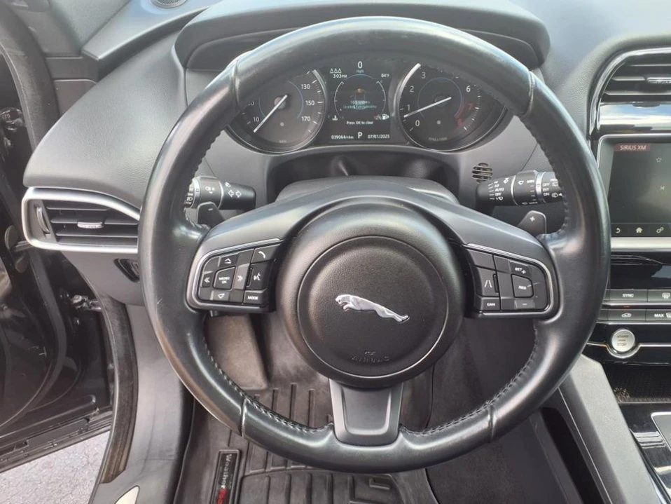 2019 Jaguar F-Pace - Image 18 of 19