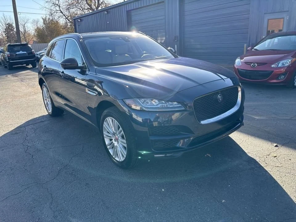 2019 Jaguar F-Pace - Image 15 of 20