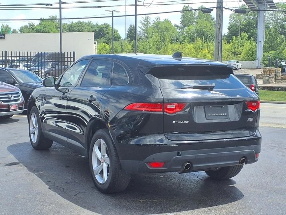 2019 Jaguar F-Pace - Image 5 of 19