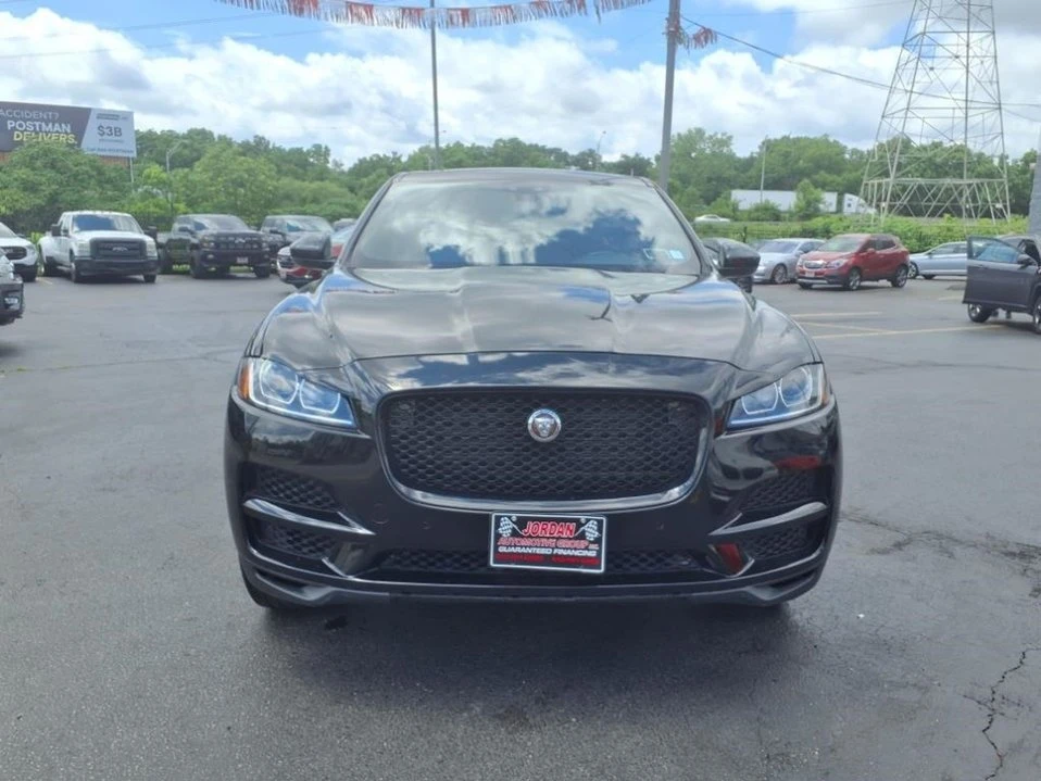 2019 Jaguar F-Pace - Image 8 of 19