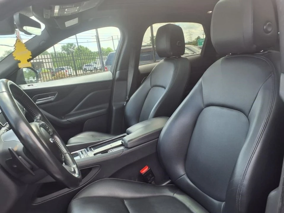 2019 Jaguar F-Pace - Image 11 of 19