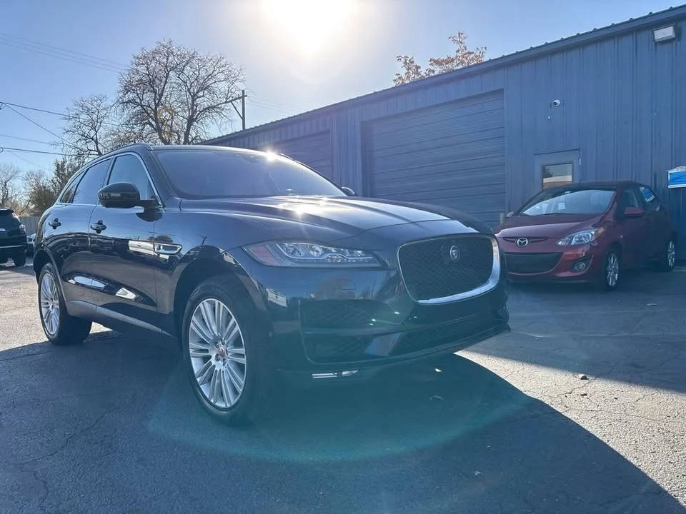 2019 Jaguar F-Pace - Image 14 of 20
