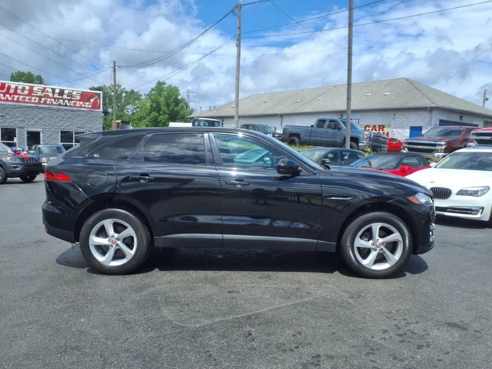 2019 Jaguar F-Pace - Image 2 of 19