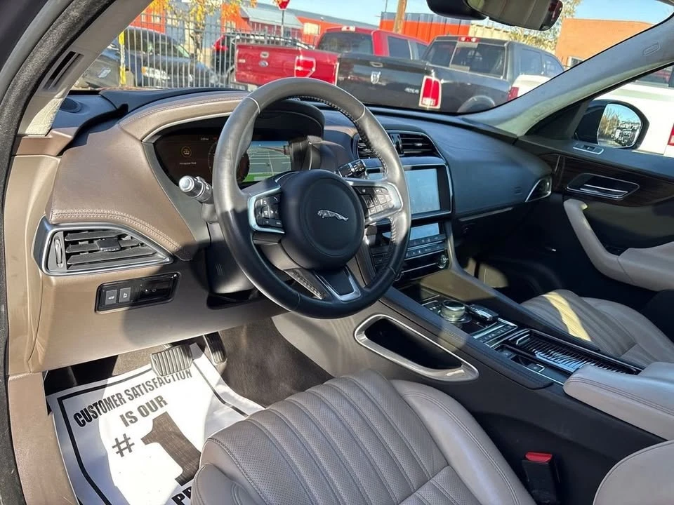 2019 Jaguar F-Pace - Image 18 of 20