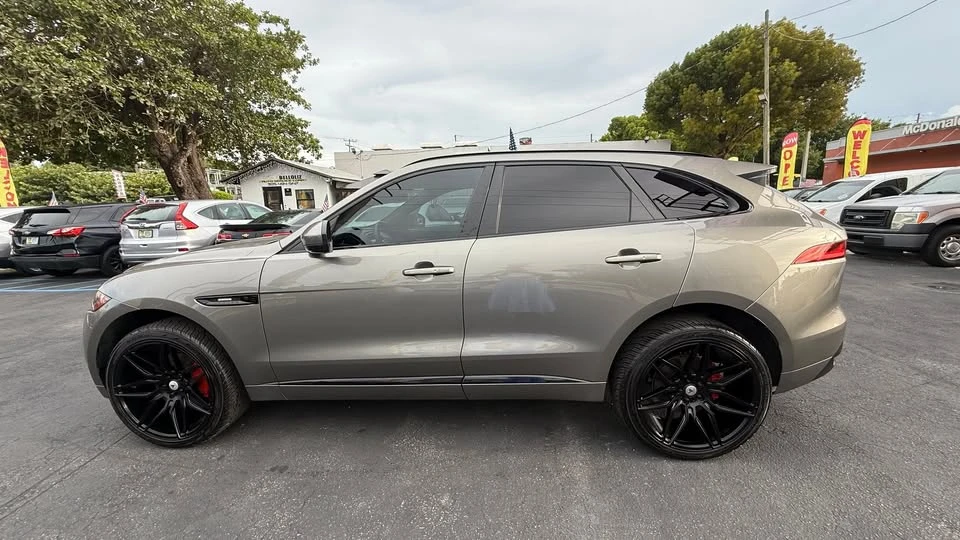 2019 Jaguar F-Pace - Image 3 of 11