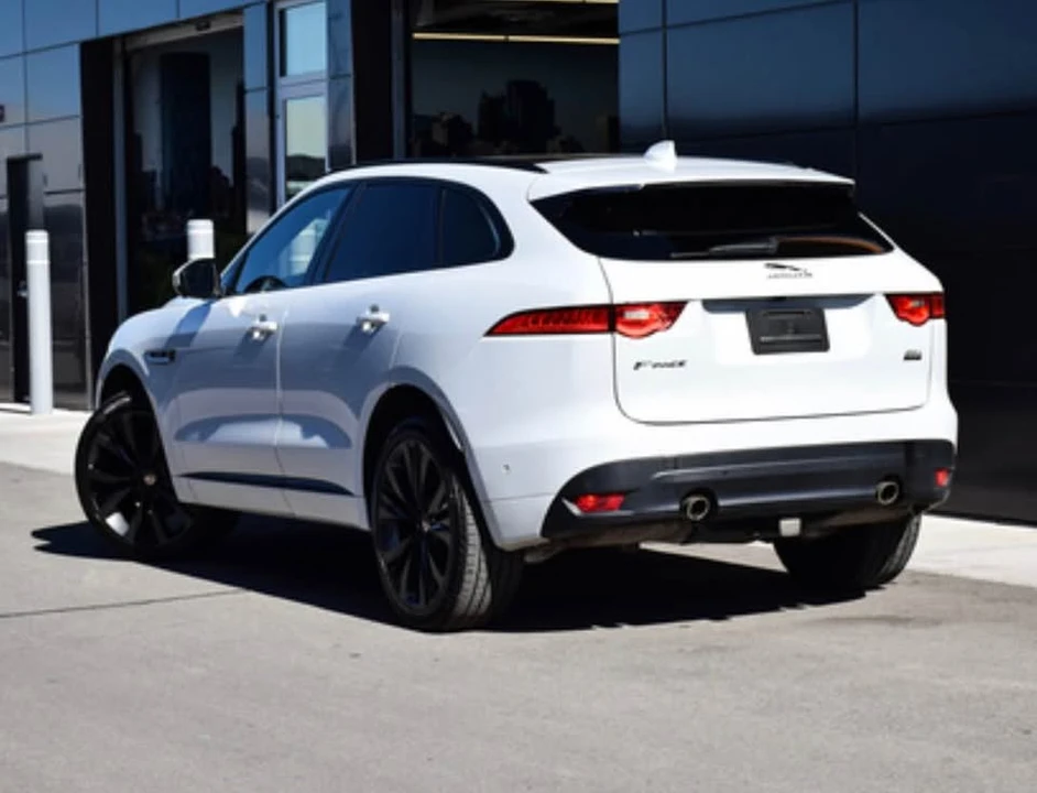2019 Jaguar F-Pace - Image 2 of 19