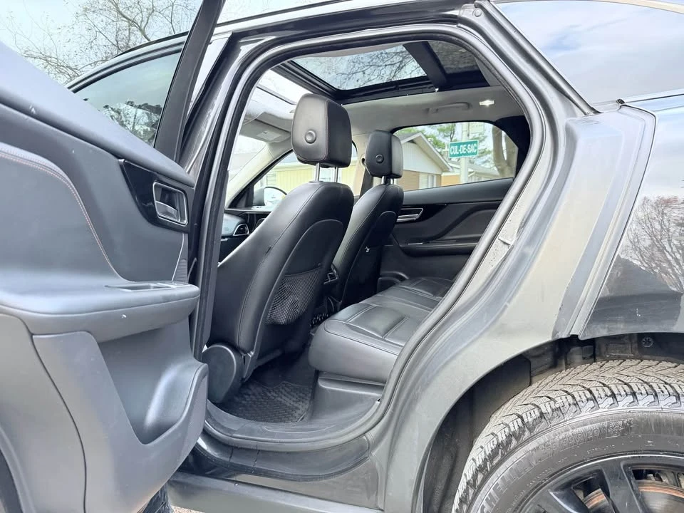 2019 Jaguar F-Pace - Image 8 of 15