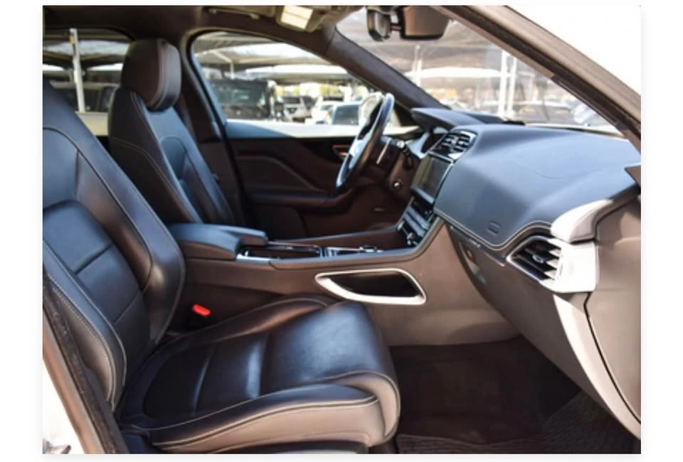 2019 Jaguar F-Pace - Image 19 of 19