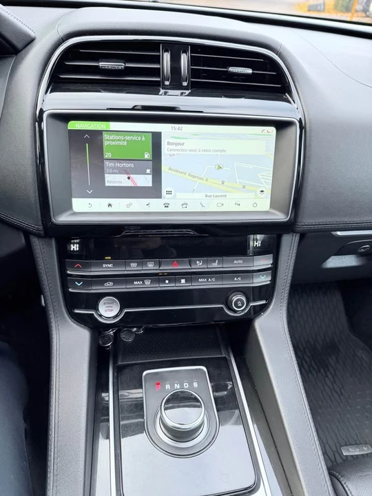 2019 Jaguar F-Pace - Image 12 of 16