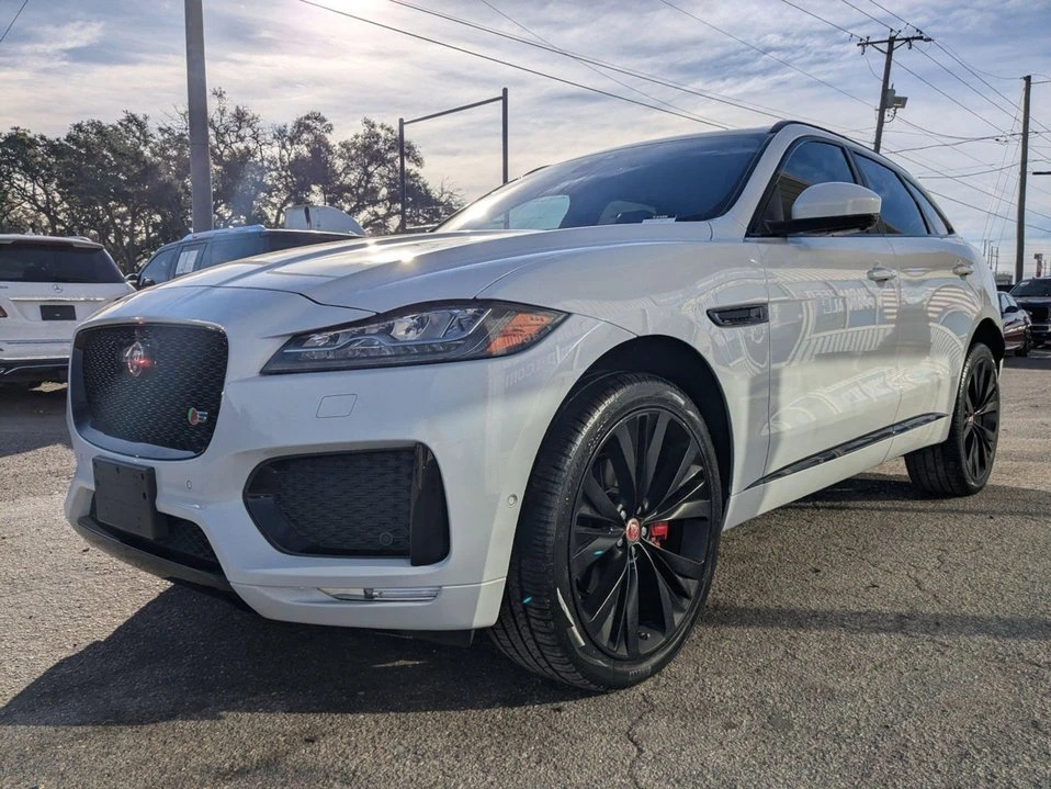 2019 Jaguar F-Pace - Image 5 of 20
