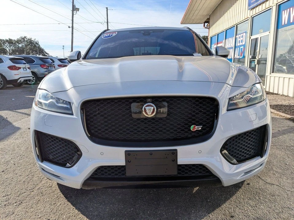 2019 Jaguar F-Pace - Image 6 of 20