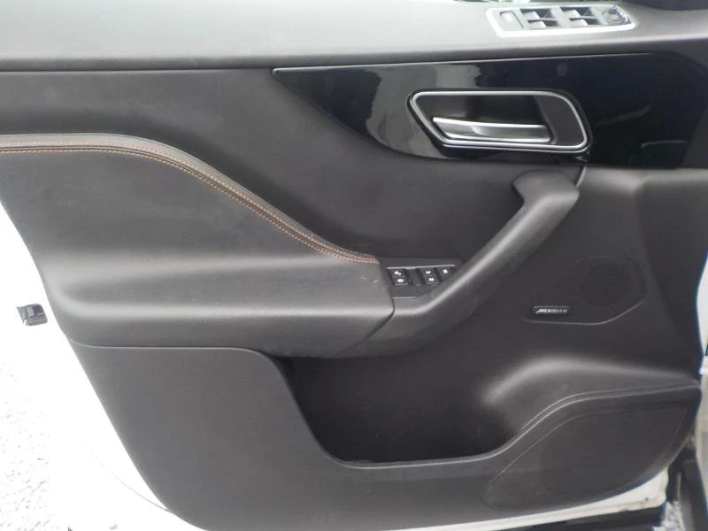 2019 Jaguar F-Pace - Image 10 of 20