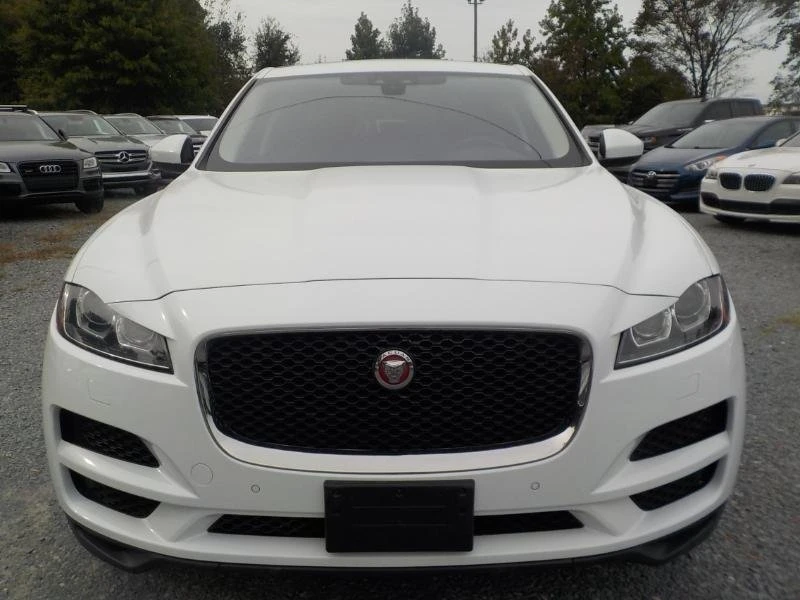 2019 Jaguar F-Pace - Image 8 of 20