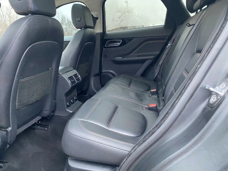 2019 Jaguar F-Pace - Image 11 of 15