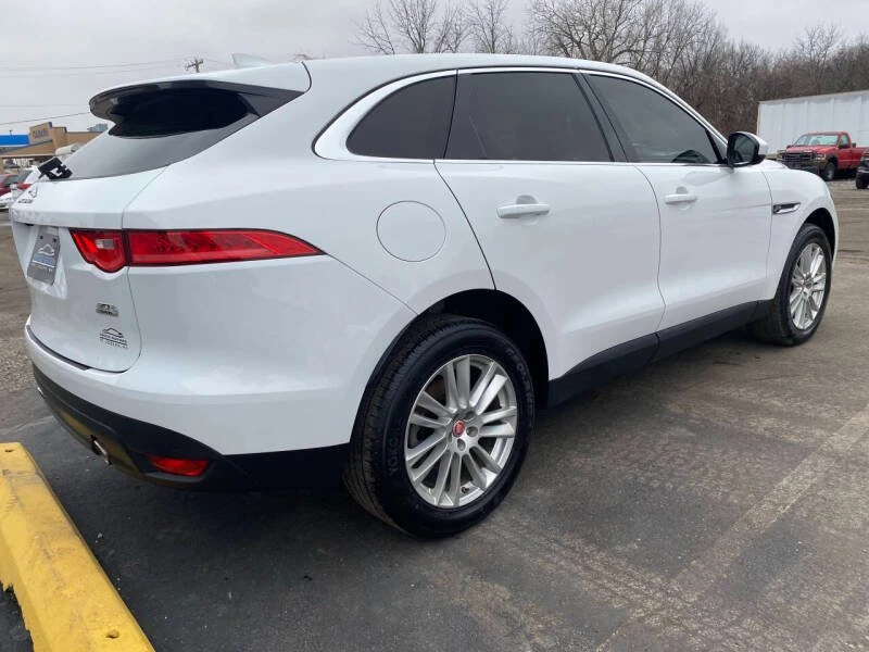 2019 Jaguar F-Pace - Image 4 of 15