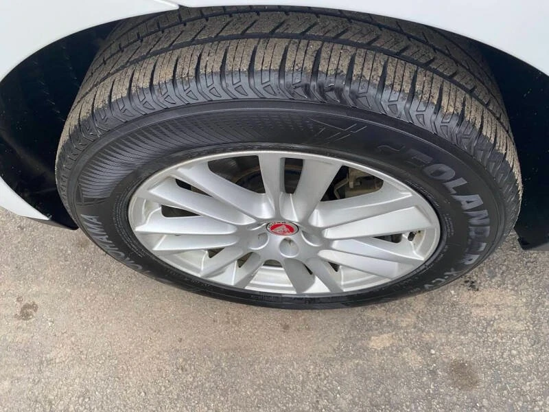 2019 Jaguar F-Pace - Image 8 of 15