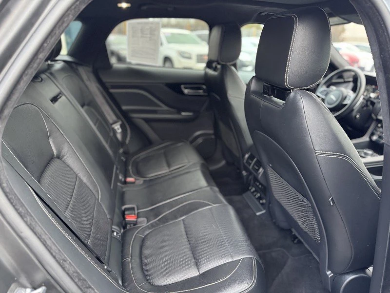 2019 Jaguar F-Pace - Image 11 of 20