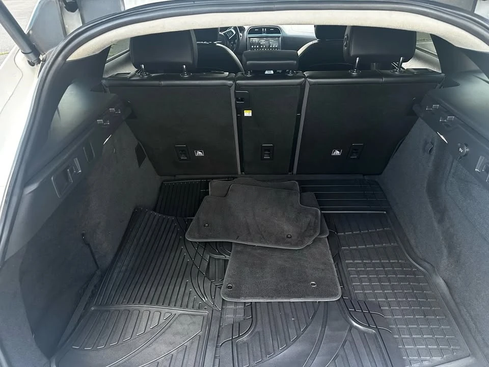 2019 Jaguar F-Pace - Image 15 of 16