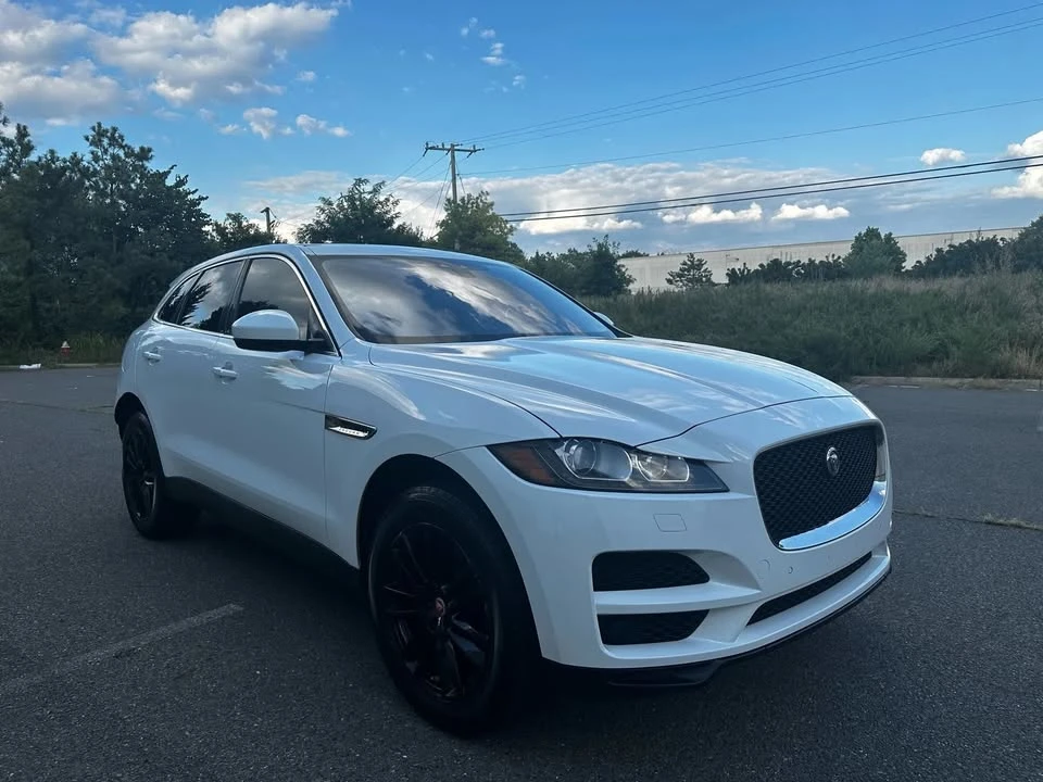 2019 Jaguar F-Pace - Image 3 of 16