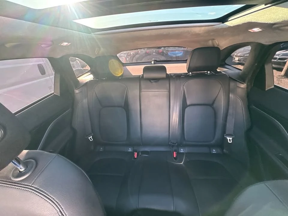 2019 Jaguar F-Pace - Image 15 of 20