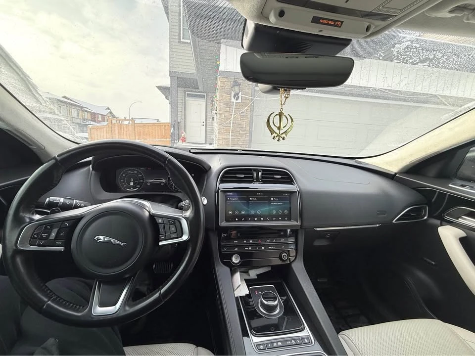 2019 Jaguar F-Pace - Image 4 of 8