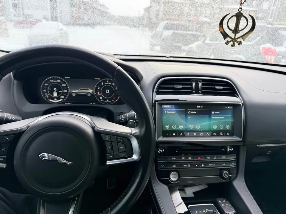 2019 Jaguar F-Pace - Image 7 of 8