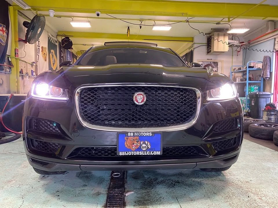 2019 Jaguar F-Pace - Image 10 of 18