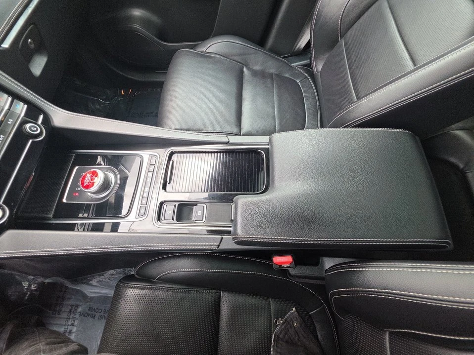 2019 Jaguar F-Pace - Image 17 of 20