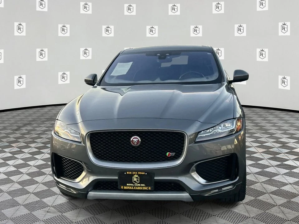 2019 Jaguar F-Pace - Image 2 of 20