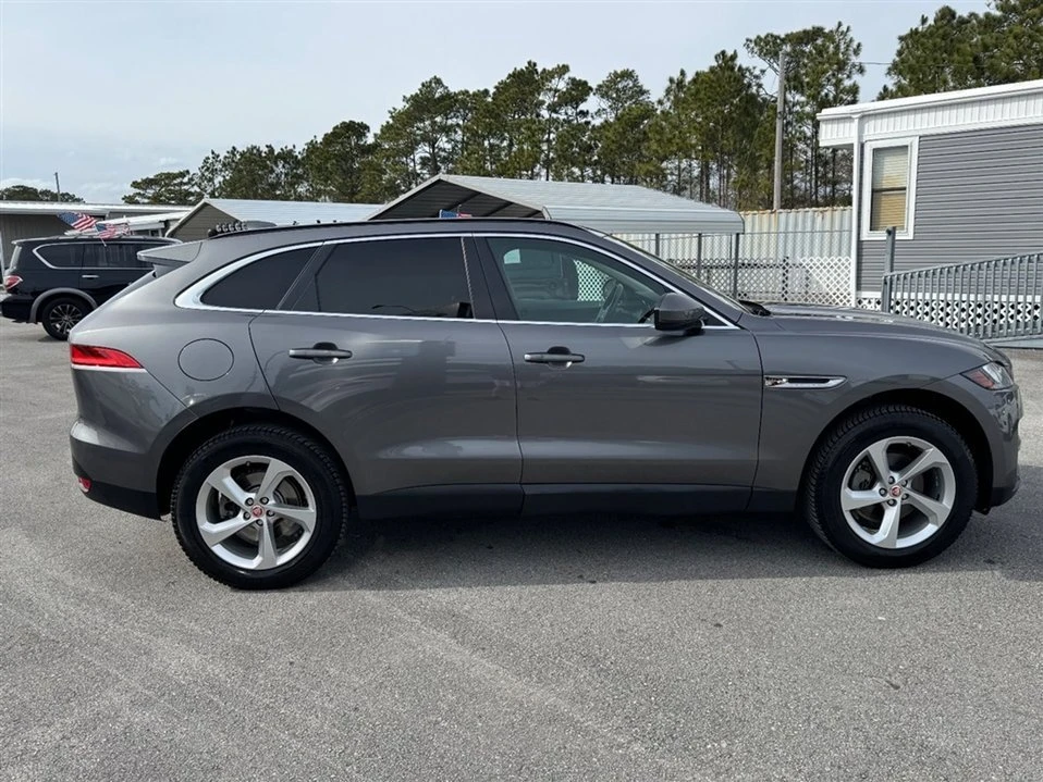 2019 Jaguar F-Pace - Image 7 of 18