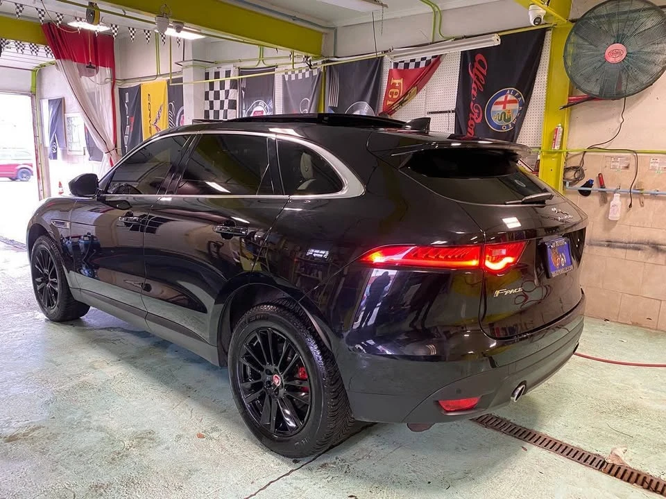 2019 Jaguar F-Pace - Image 3 of 18