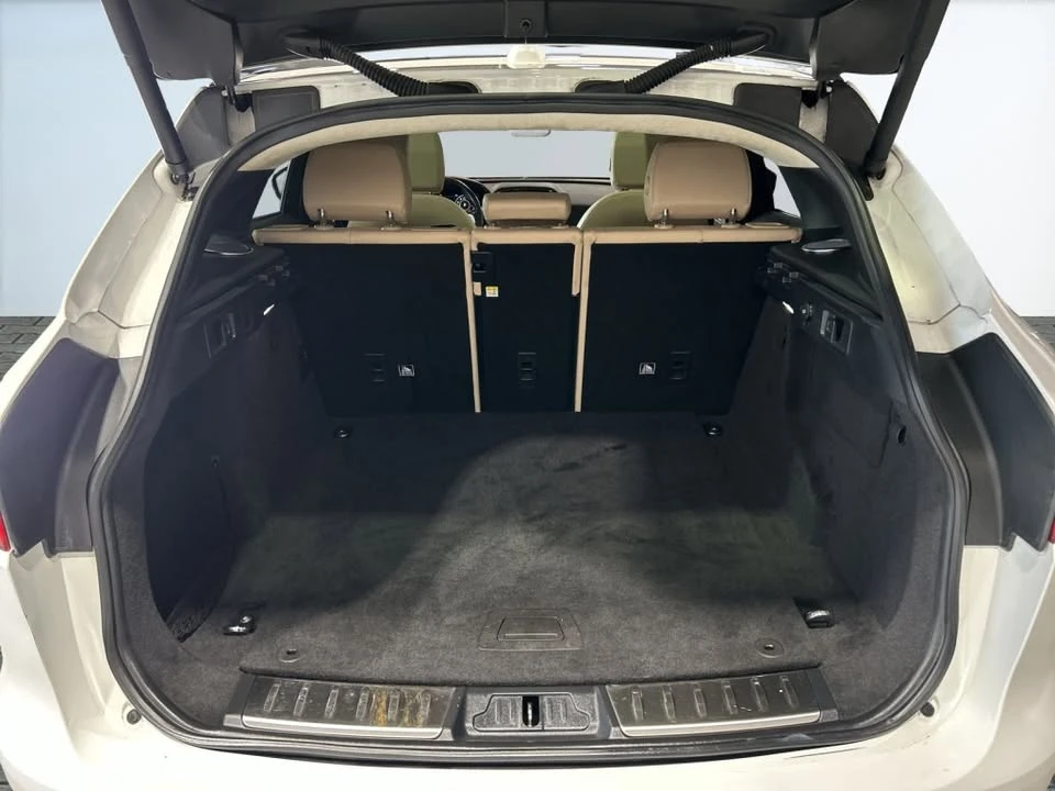 2019 Jaguar F-Pace - Image 6 of 13