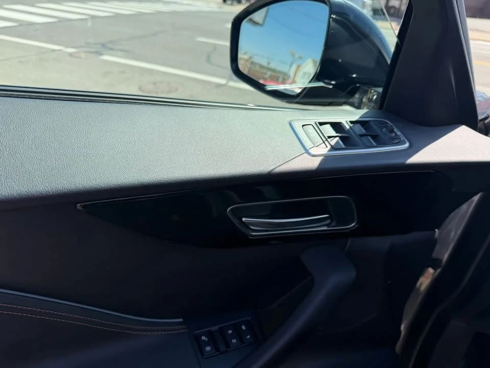 2019 Jaguar F-Pace - Image 7 of 16