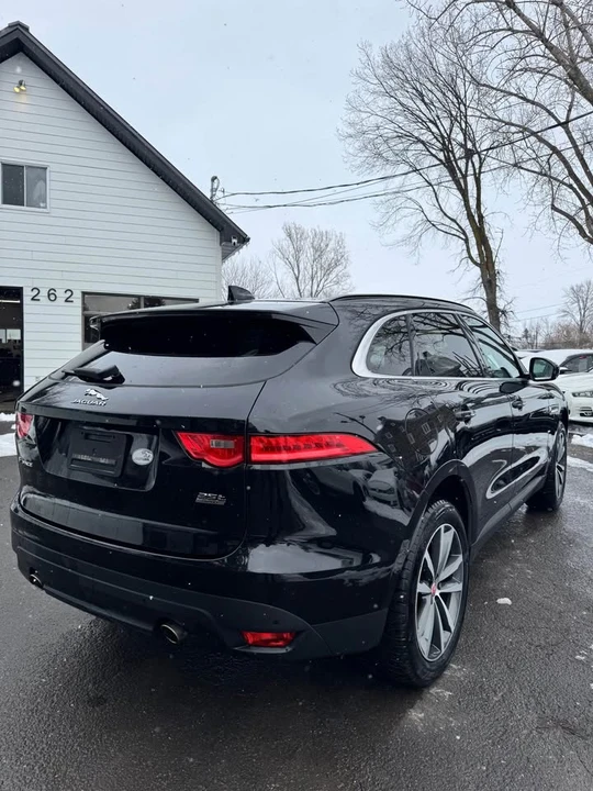 2019 Jaguar F-Pace - Image 5 of 9