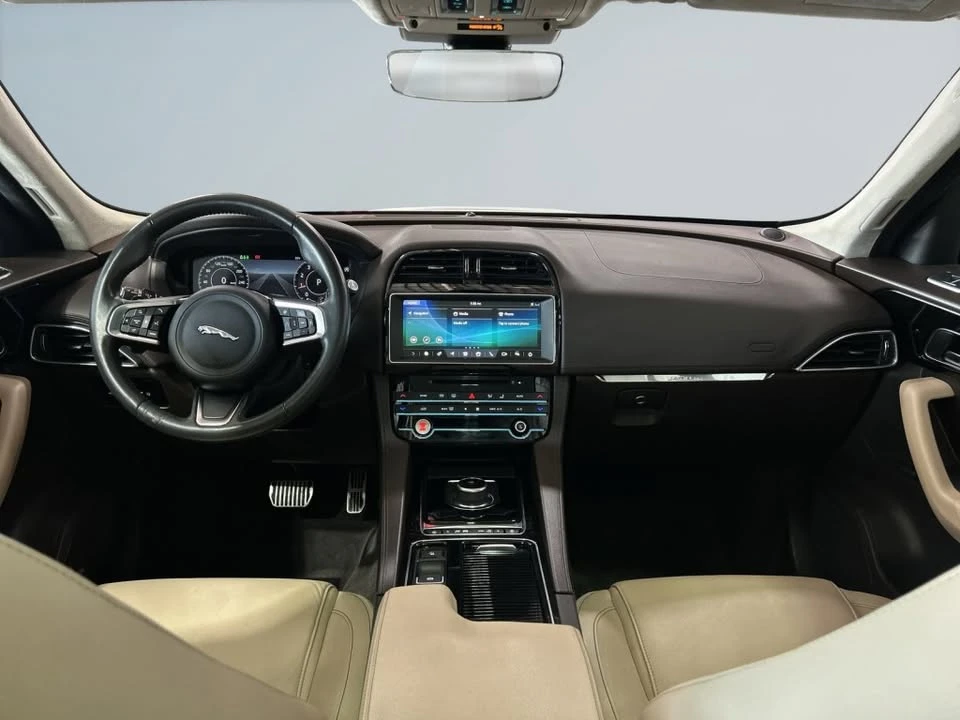 2019 Jaguar F-Pace - Image 14 of 15