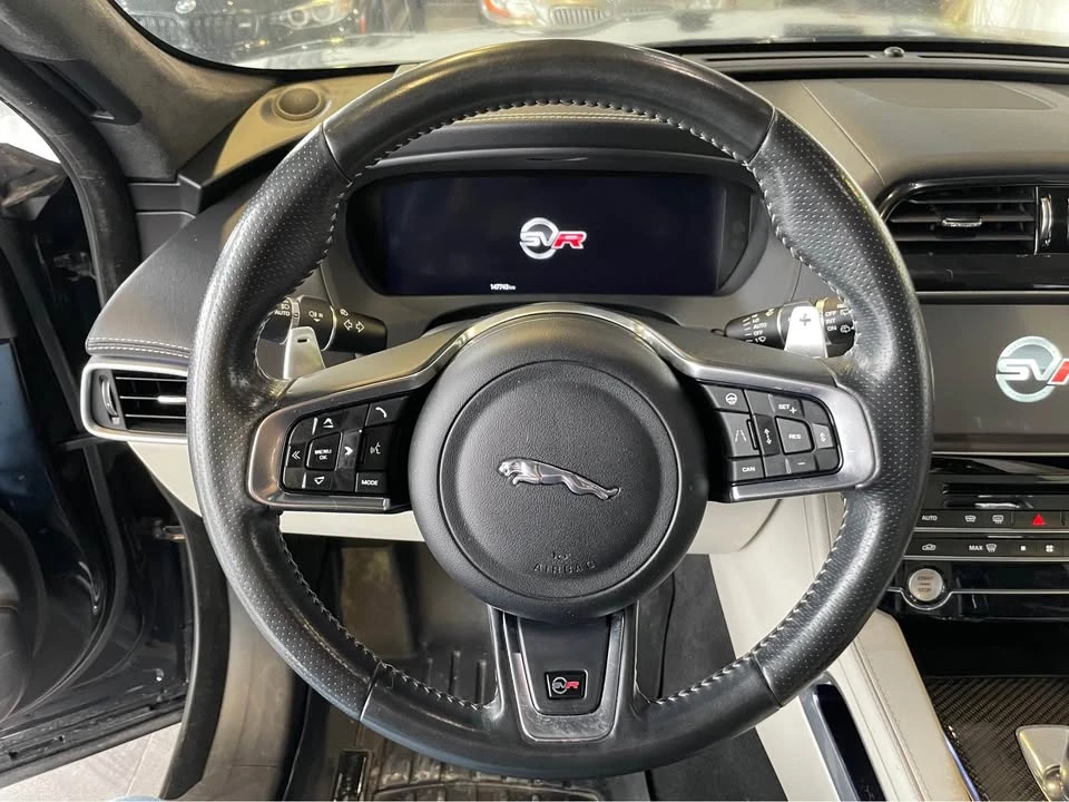 2019 Jaguar F-Pace - Image 15 of 20