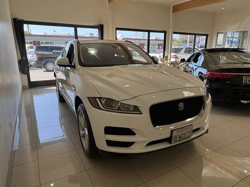 2019 Jaguar F-Pace - Image 5 of 20