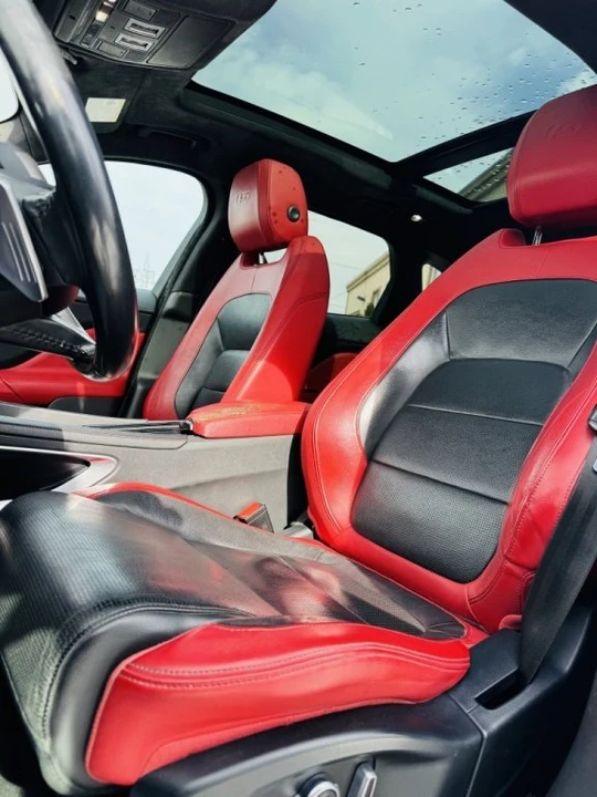 2019 Jaguar F-Pace - Image 16 of 20