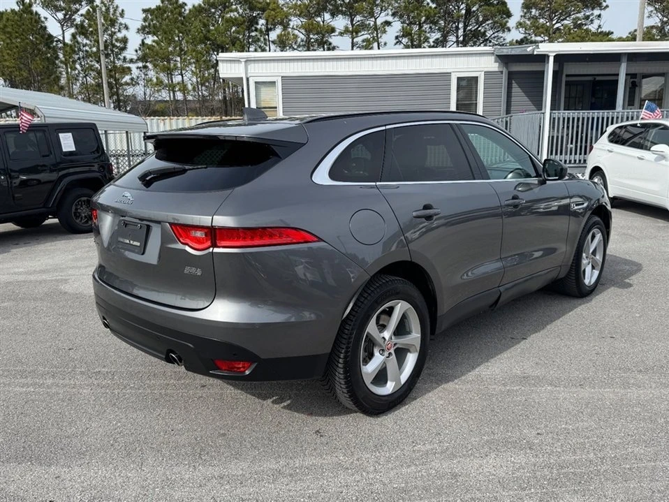 2019 Jaguar F-Pace - Image 6 of 18