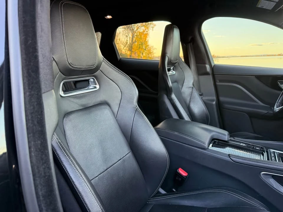 2019 Jaguar F-Pace - Image 13 of 18