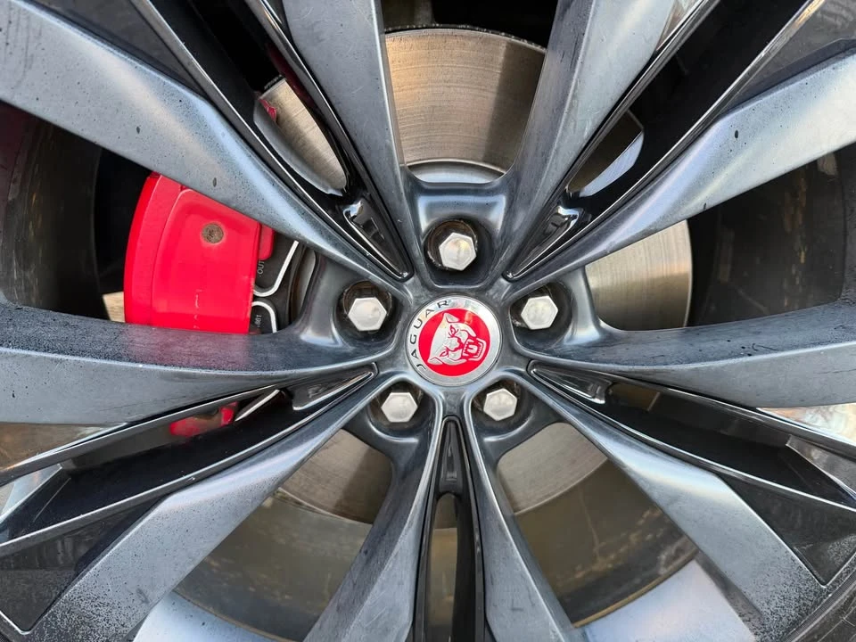 2019 Jaguar F-Pace - Image 18 of 20